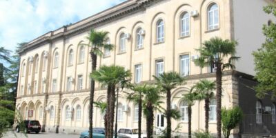 parlament abxazii Другая SOVA Абхазия, де-факто Сухуми, закон об апартаментах