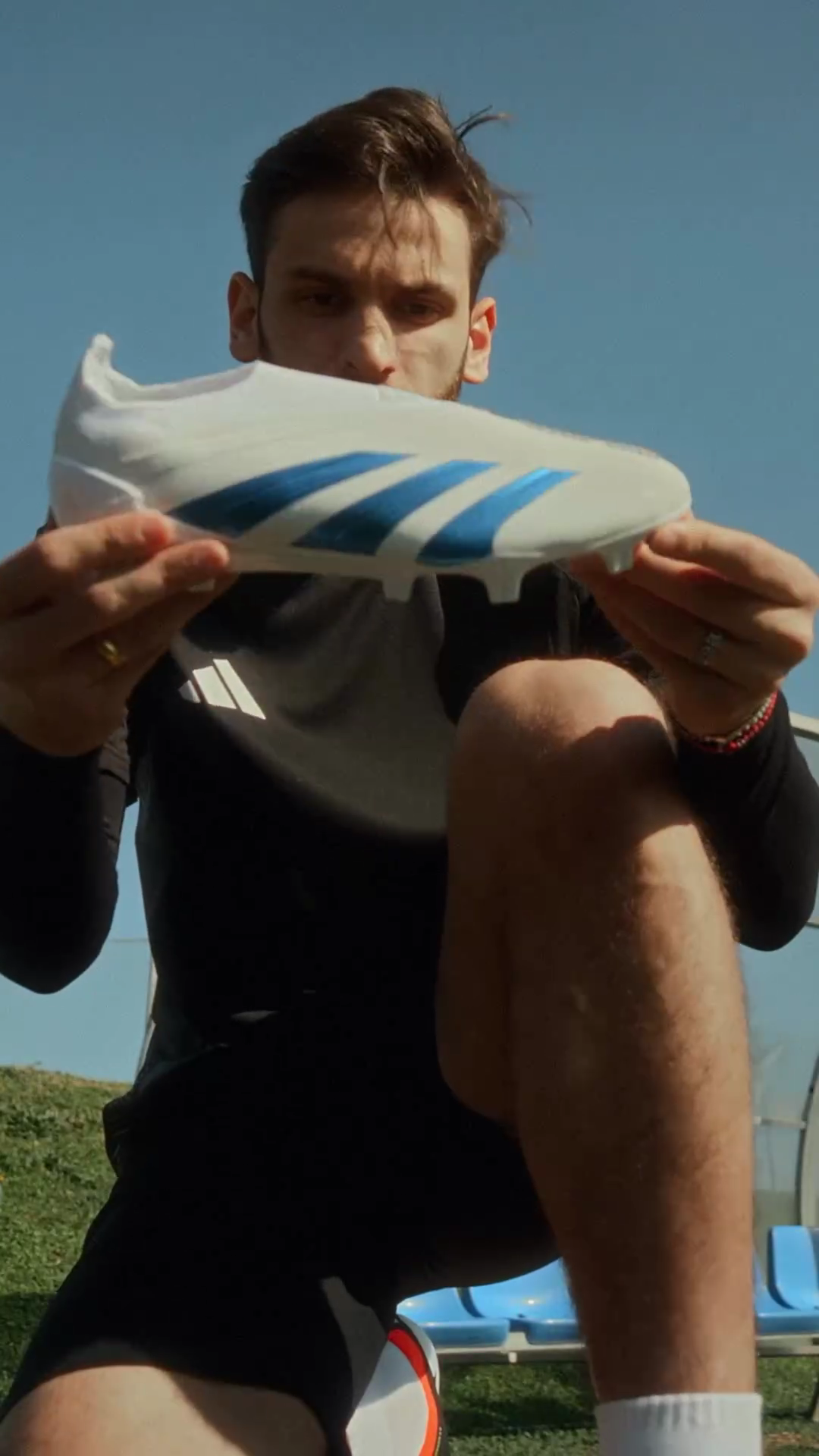 special delivery packed with care sealed with goals khvicha x .mp4 000021640 новости adidas, Хвича Кварацхелия