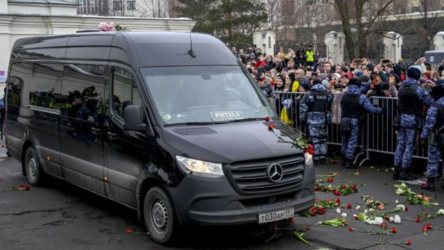 89295b70 d7dc 11ee 908e 43ce8c45f0a5 Новости BBC Алексей Навальный, похороны
