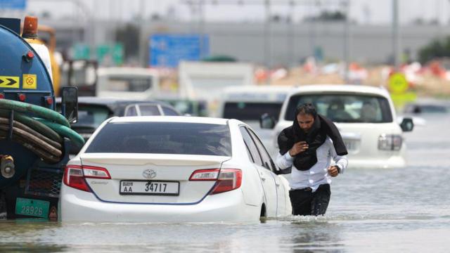 2f8e52d0 fd0e 11ee 9675 231c0da8787a Новости BBC Дубай, наводнение