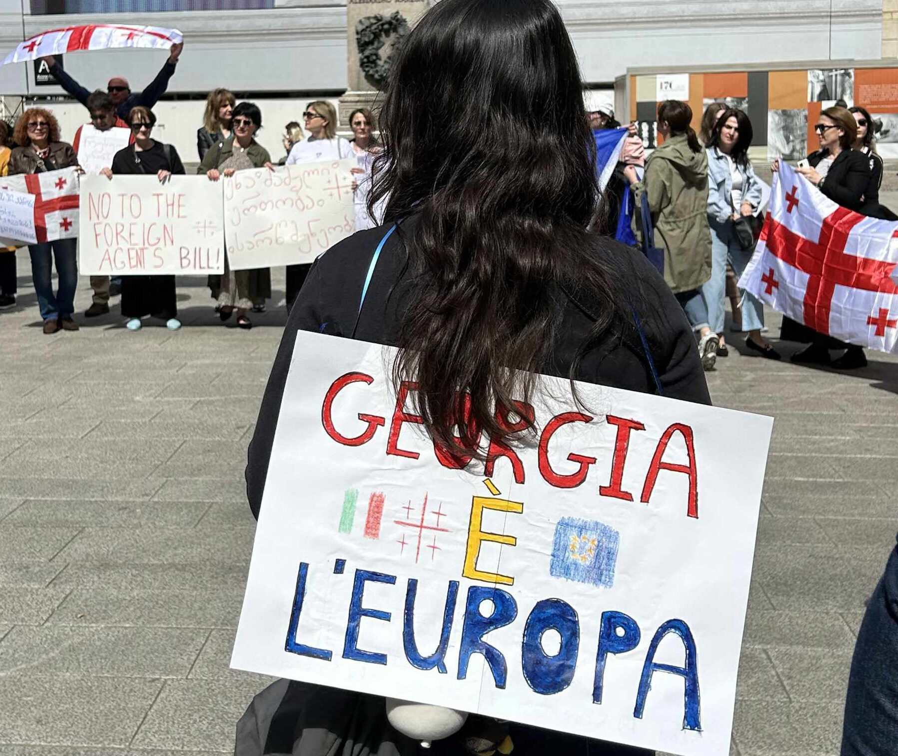 439264001 871807678317171 3561344180928552545 n e1714921748248 новости акция протеста, грузинские эмигранты, закон об иноагентах в грузии, Милан
