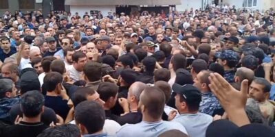 ochamchira protest 1 1024x682 1 Другая SOVA OC Media, Абхазия, закон об апартаментах, протест в Абхазии